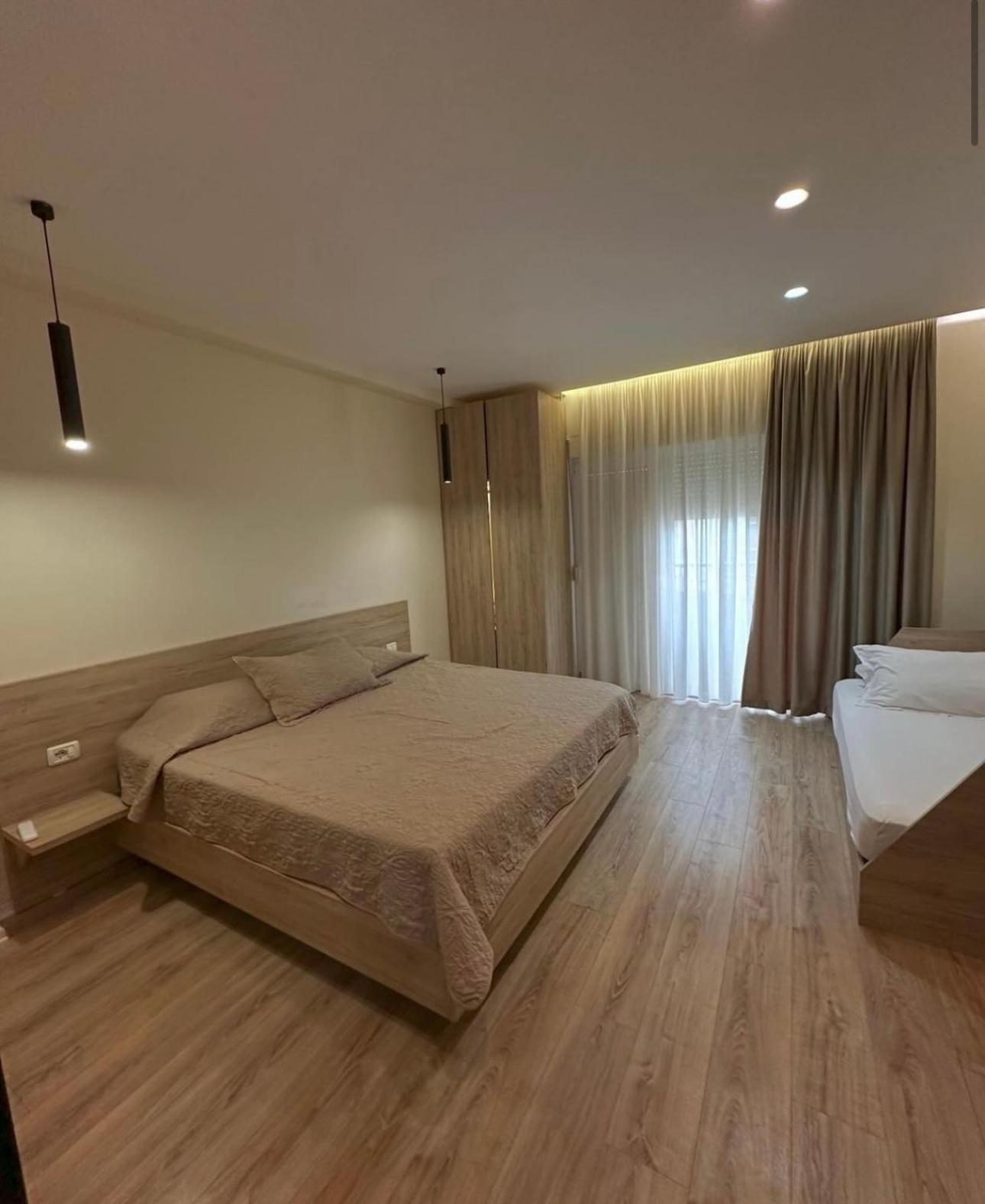 Studio Apartment *